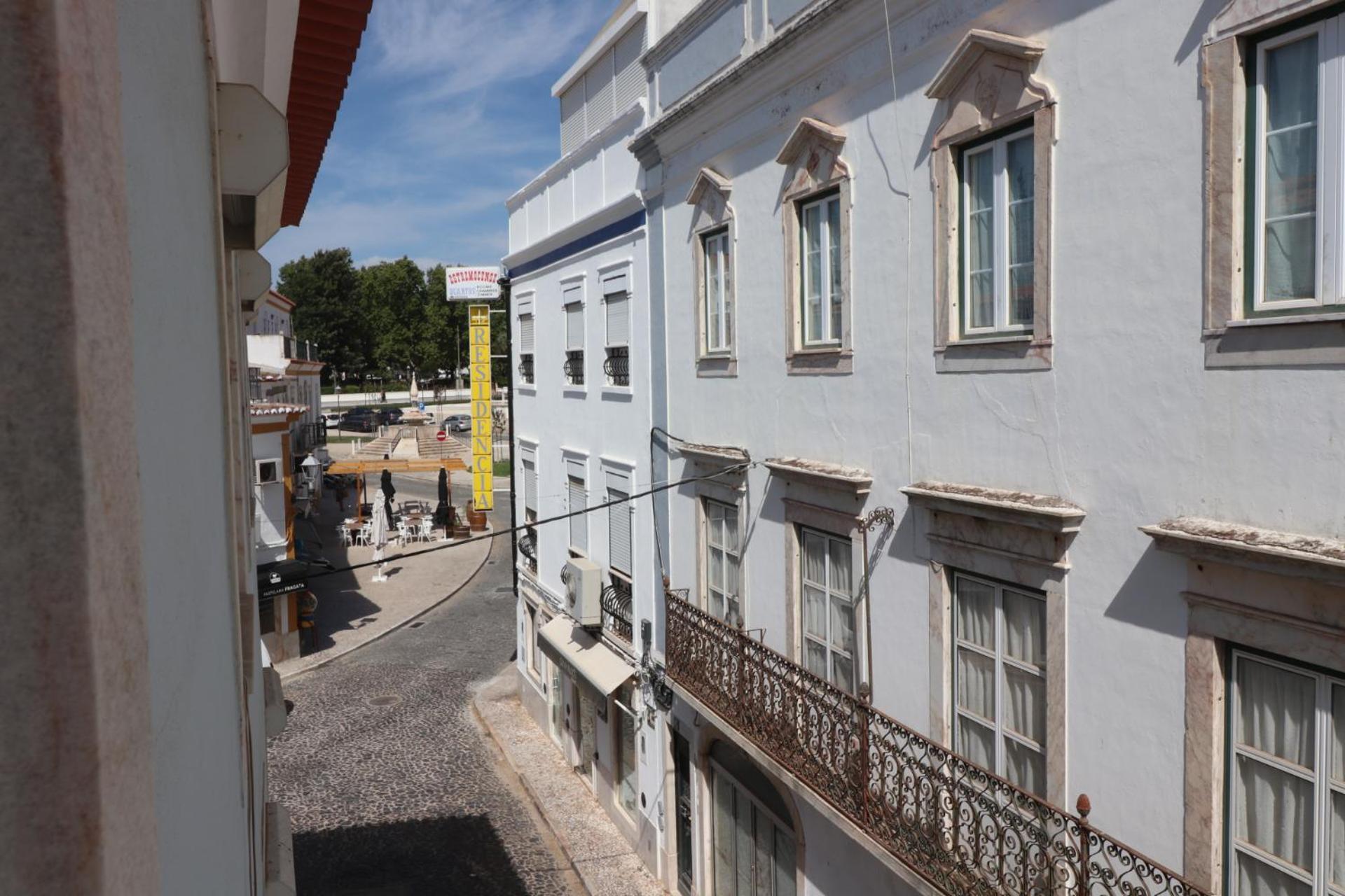 Готель Residencial Miguel Jose Ештремош Екстер'єр фото
